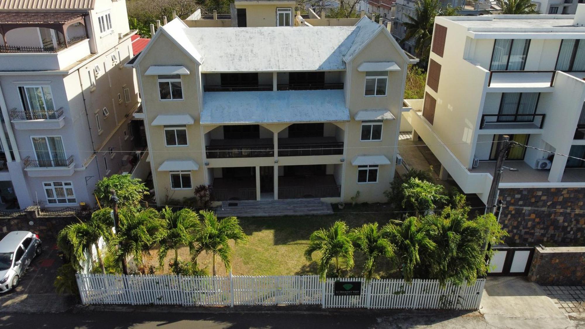 Le Diamant Vert Apartments @ Mont Choisy מראה חיצוני תמונה